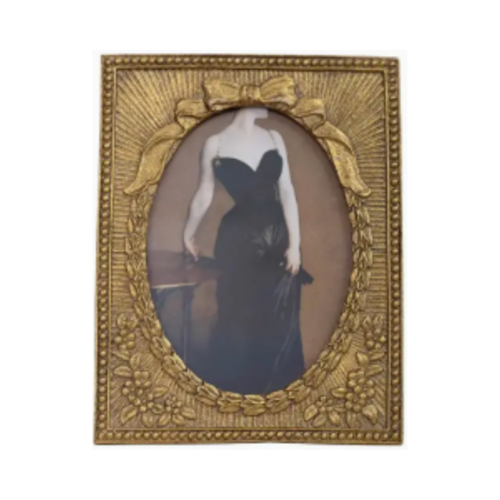 Oval Picture Frame